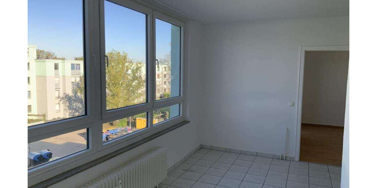 Etagenwohnung Monheim - 4 Zimmer, 88 m&sup2;, 979&euro; | Angebot:26098429