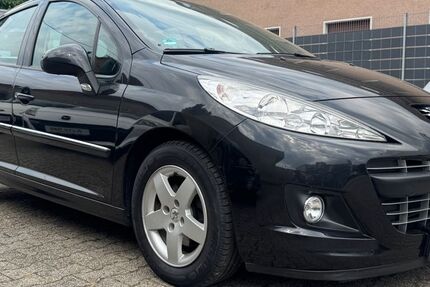 Peugeot 207 102.597 km 4.300 &euro; Köln 50858