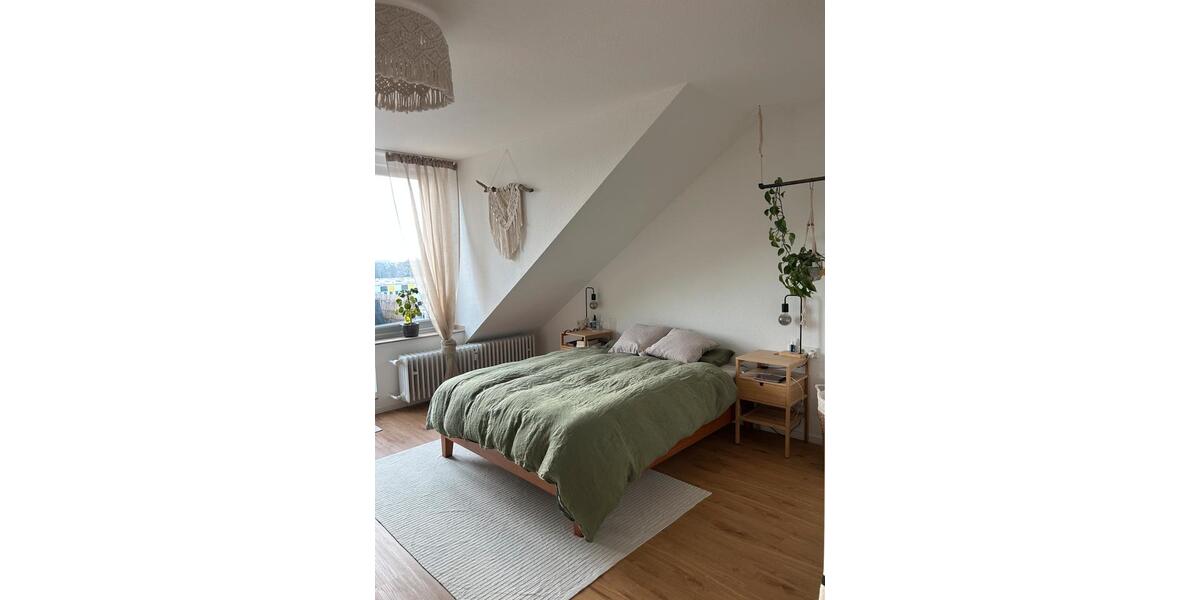 Dachgeschoßwohnung Köln Ehrenfeld - 3 Zimmer, 85 m&sup2;, 1.190&euro; | Angebot:24941220
