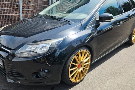Ford Focus 142.333 km 3.999 &euro; Gevelsberg 58285