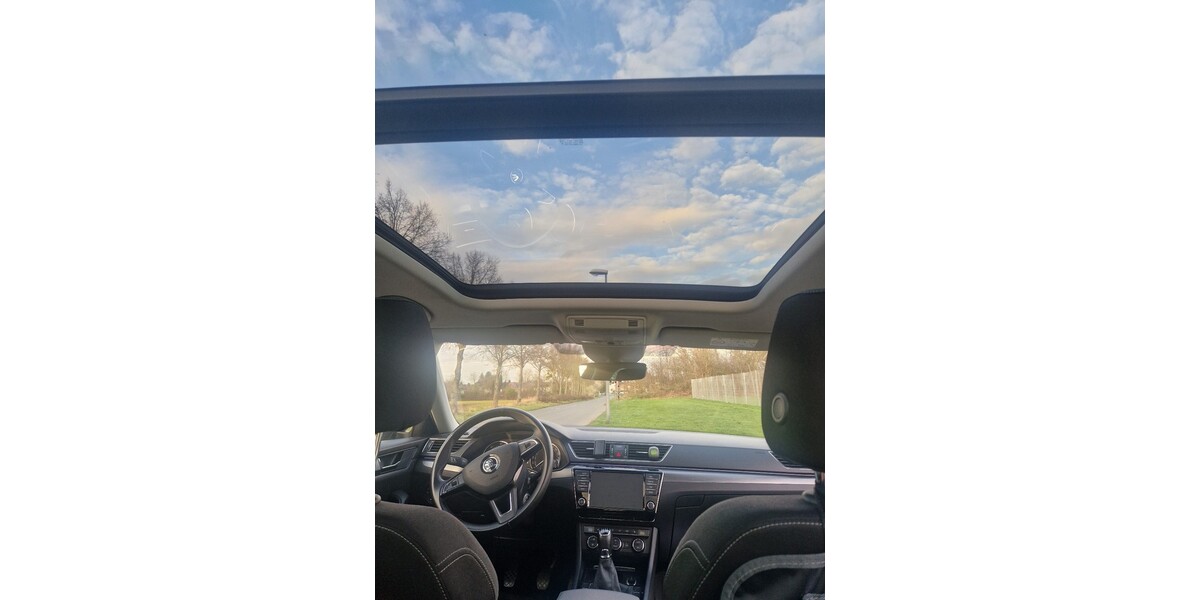 Skoda Superb 84.616 km 18.800 &euro; Köln 50667