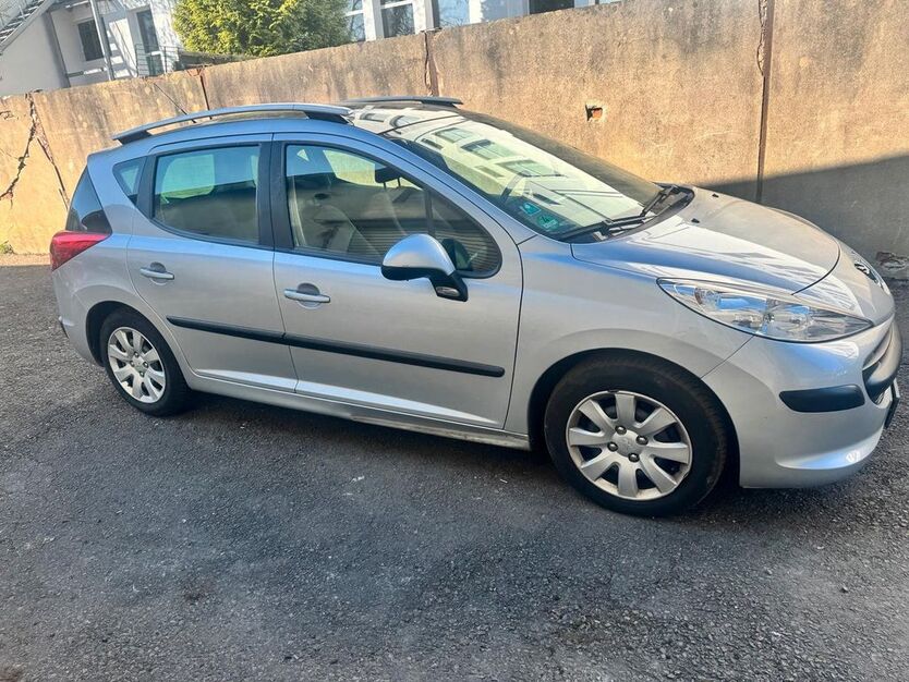 Peugeot 207 178.000 km 2.600 € Ennepetal 58256