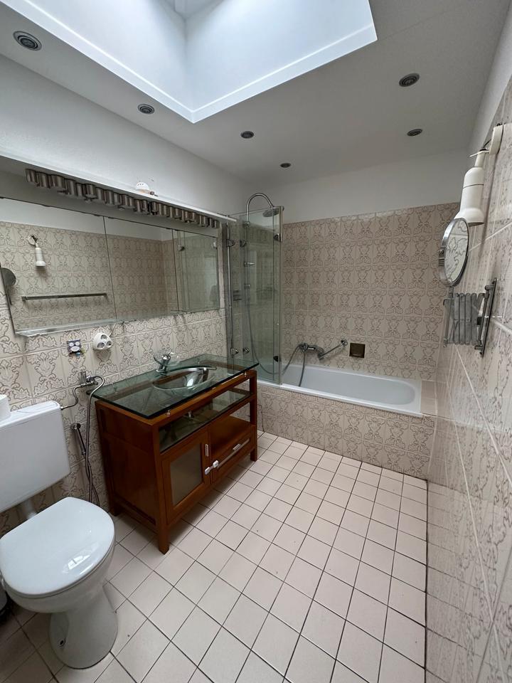 Einfamilienhaus in Frankfurt-Harheim, Garten, Garage - BEFRISTET zimmer