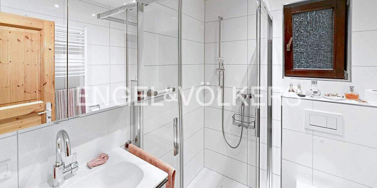 Mehrfamilienhaus, Wohnhaus Hilden - 8 Zimmer, 745.000&euro; | Angebot:24515610