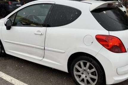 Peugeot 207 125.000 km 4.200 &euro; Marienburg (Köln) 50968