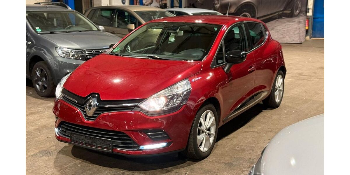 Renault Clio 112.000 km 8.990 &euro; Wuppertal 42349