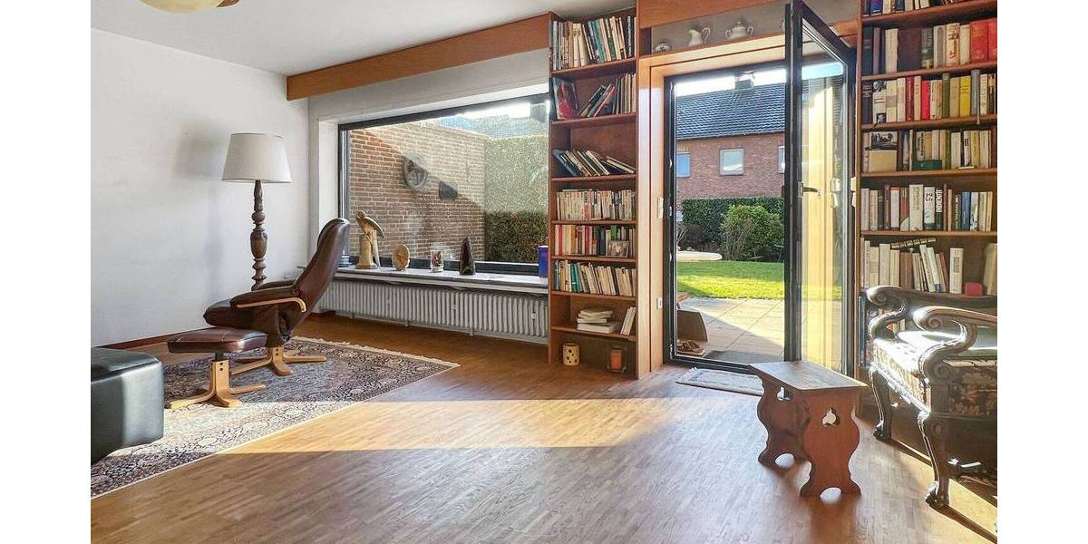 Mehrfamilienhaus, Wohnhaus Neuss Selikum - 7 Zimmer, 211 m&sup2;, 650.000&euro; | Angebot:25938942