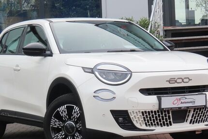 Fiat 600 23.437 km 18.900 &euro; Neuss 41469