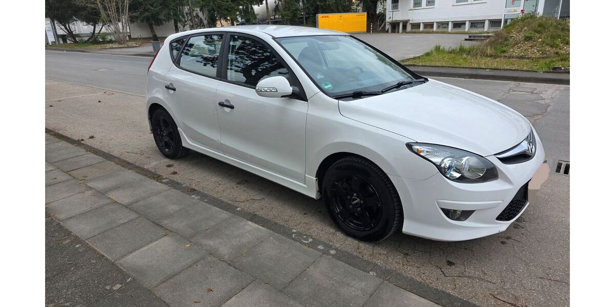 Hyundai i30 162.500 km 2.800 &euro; Solingen 42651