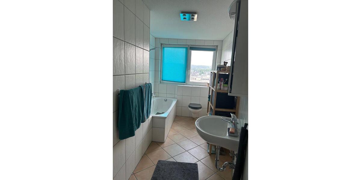 Dachgeschoßwohnung Wuppertal Gemarkung Elberfeld - 2.5 Zimmer, 79 m&sup2;, 635&euro; | Angebot:24830815