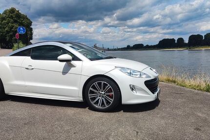 Peugeot RCZ