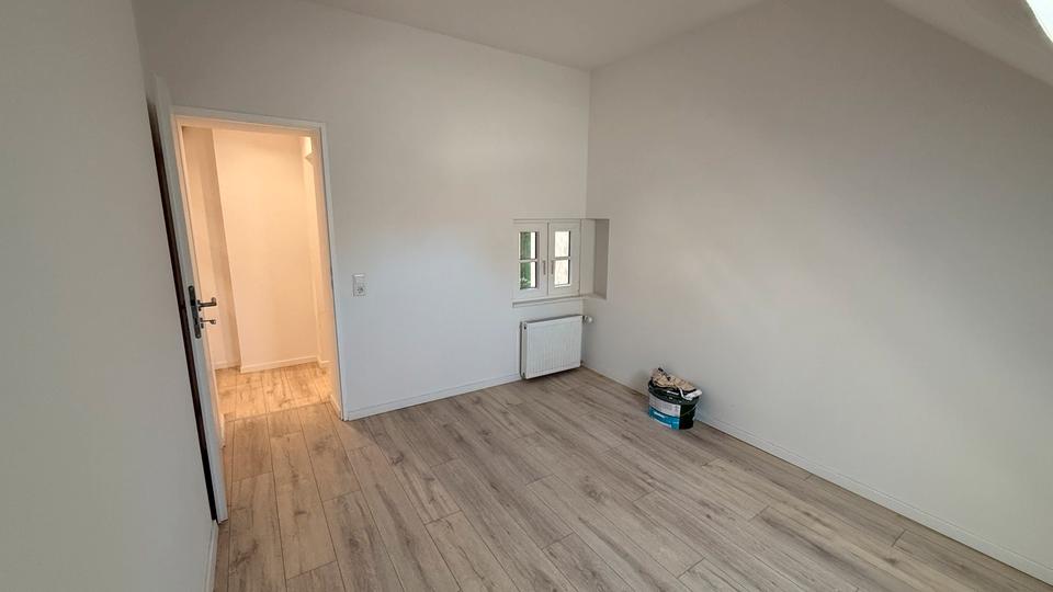 Etagenwohnung Remscheid Gemarkung Bergisch Born - 4 Zimmer, 130 m&sup2;, 1.097&euro; | Angebot:26220408