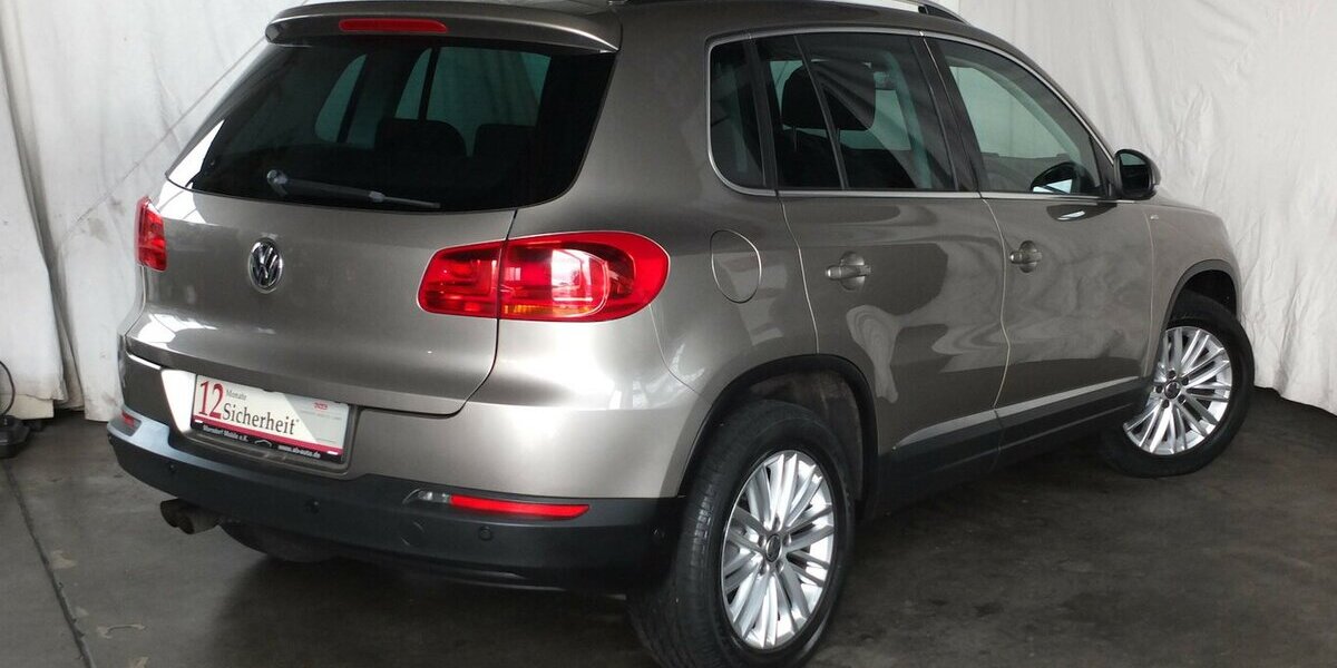 VW Tiguan CUP SPORT NAVI PARKPILOT TEMPOMAT 88.859 km 10.908 &euro; Köln 50858
