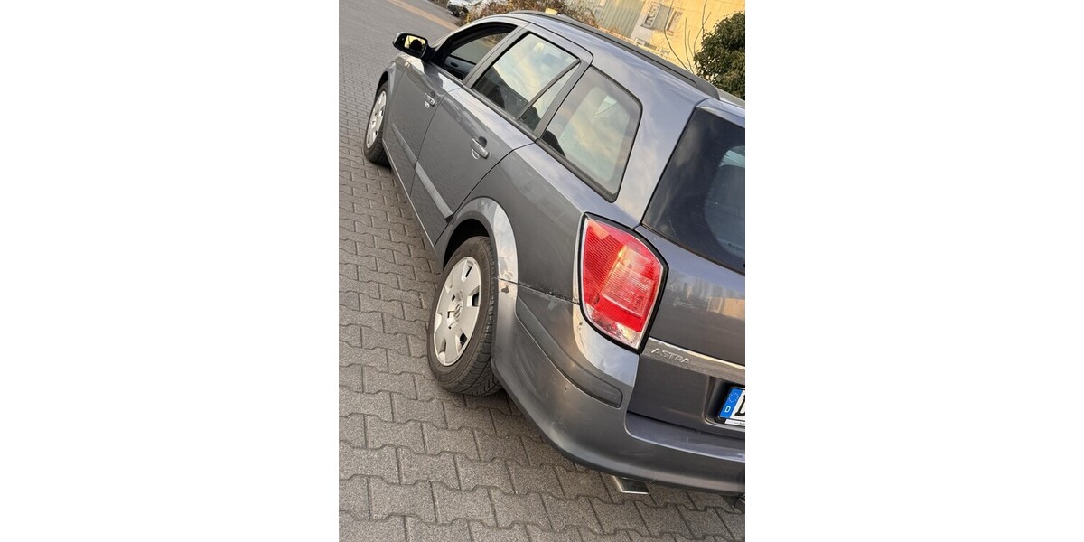 Opel Astra H 158.000 km 3.590 € Düsseldorf 40213