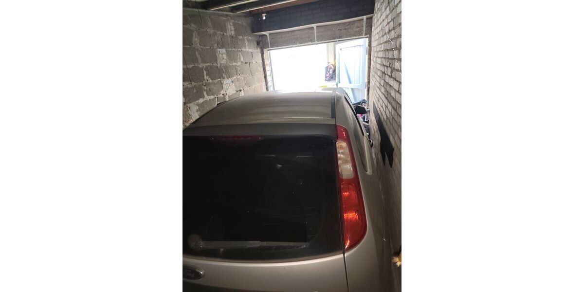 Ford Focus 204.744 km 900 &euro; Düsseldorf 40233