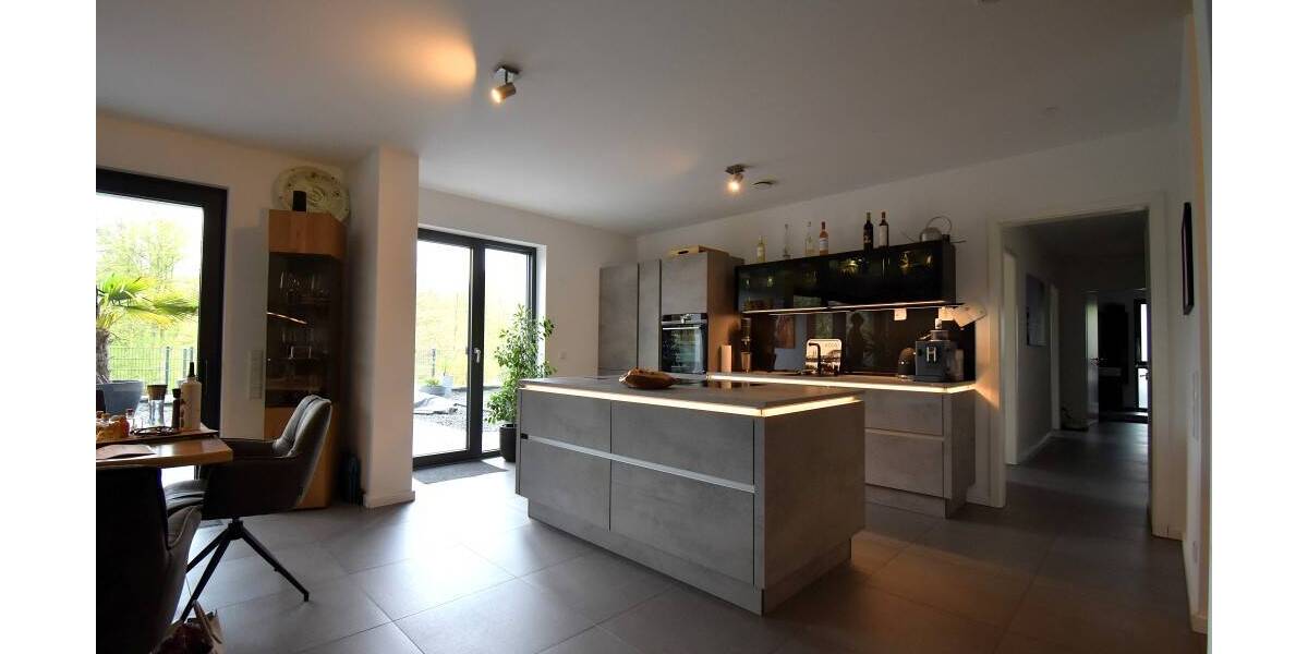 Etagenwohnung Leverkusen Lützenkirchen - 3 Zimmer, 135 m&sup2;, 1.980&euro; | Angebot:26744974
