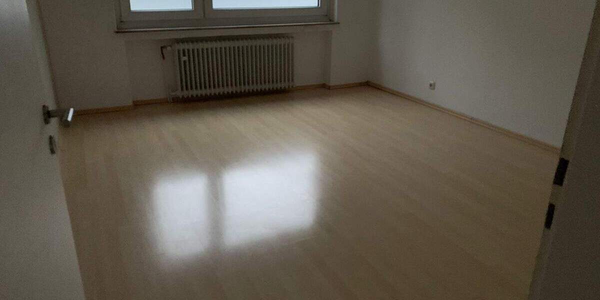 Etagenwohnung Solingen Solingen-Mitte - 3 Zimmer, 77 m&sup2;, 654&euro; | Angebot:25770538