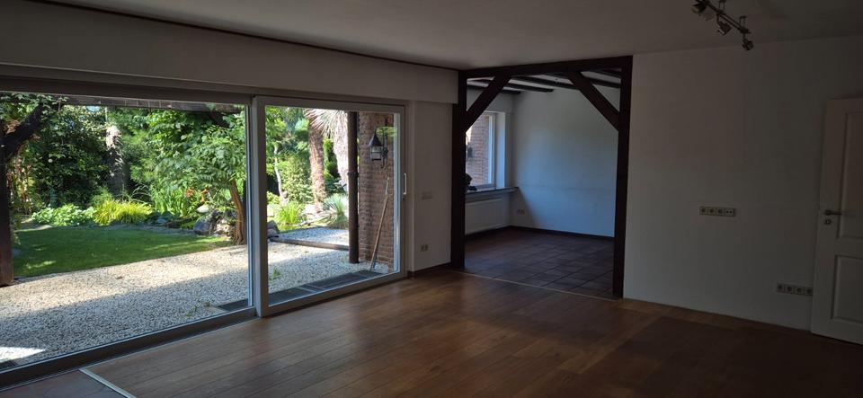 Mehrfamilienhaus, Wohnhaus Leverkusen Bergisch Neukirchen - 9 Zimmer, 270 m&sup2;, 940.000&euro; | Angebot:27022563