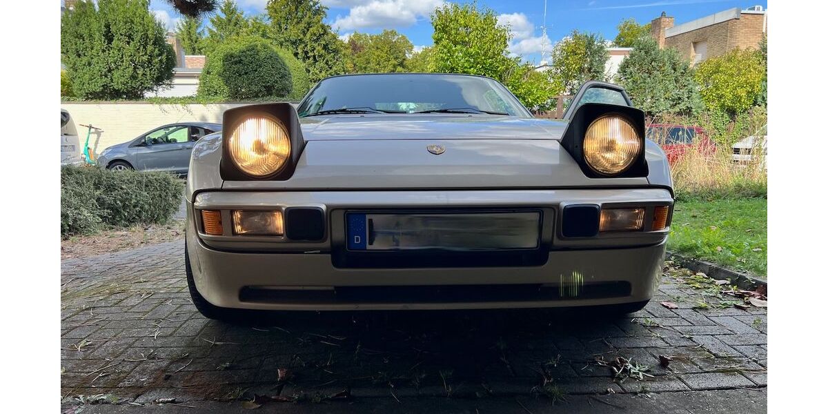 Porsche 944 282.992 km 9.900 € Köln 50999