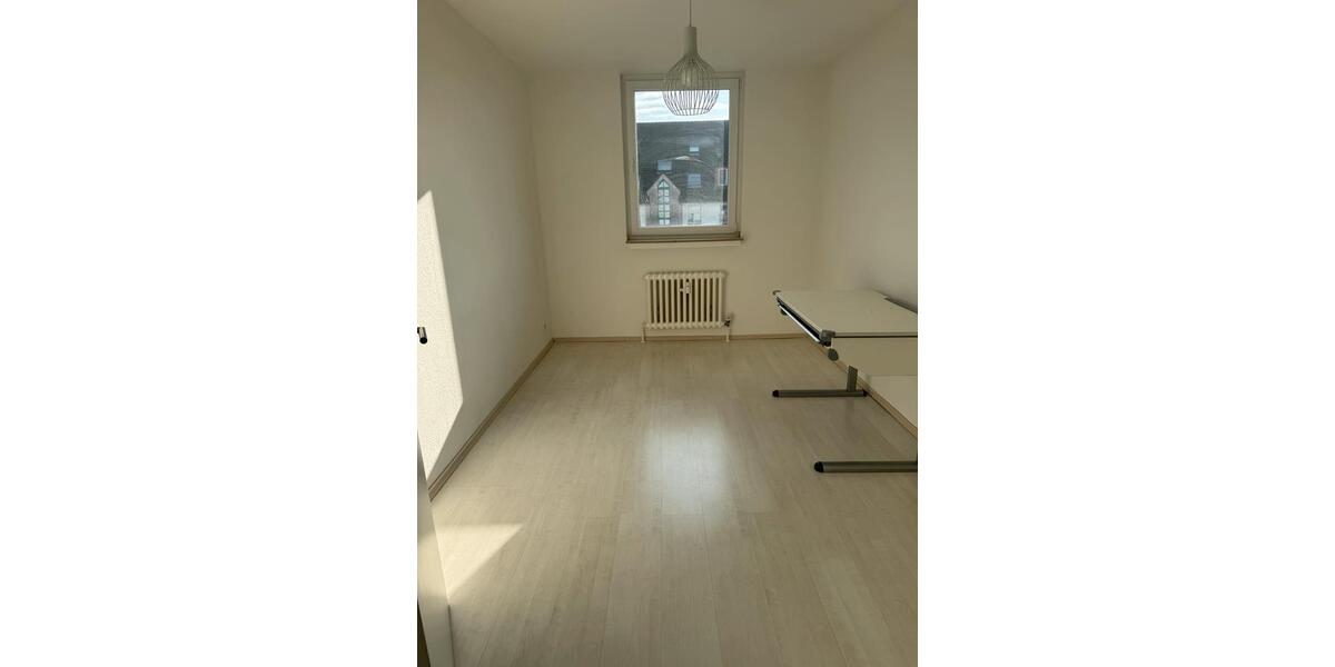 Etagenwohnung Bergisch Gladbach Frankenforst - 4 Zimmer, 104 m&sup2;, 1.579&euro; | Angebot:24785431