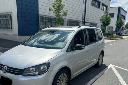 VW Touran 221.000 km 5.800 &euro; Düsseldorf 40476