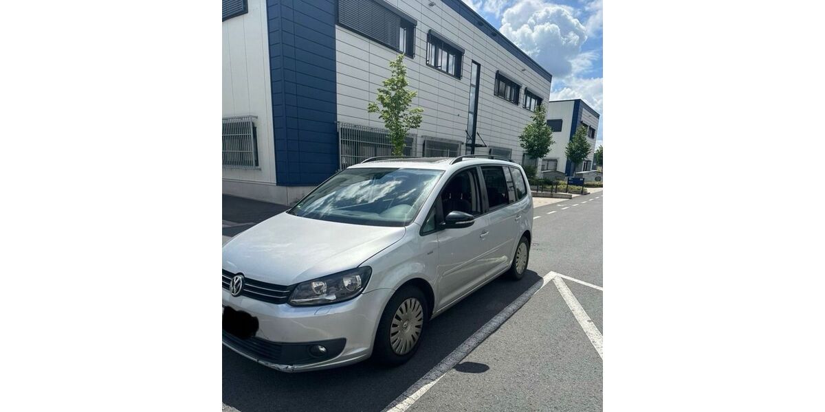 VW Touran 221.000 km 5.800 &euro; Düsseldorf 40476