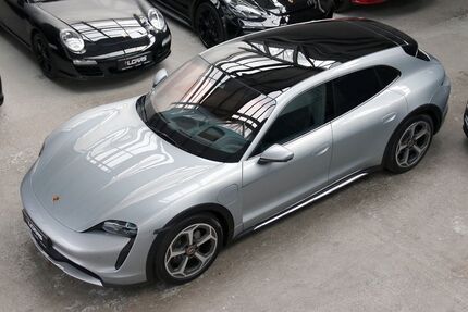 Porsche Taycan 37.661 km 59.990 € Düsseldorf 40237