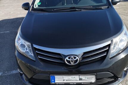 Toyota Avensis 160.000 km 10.100 € Velbert 42551
