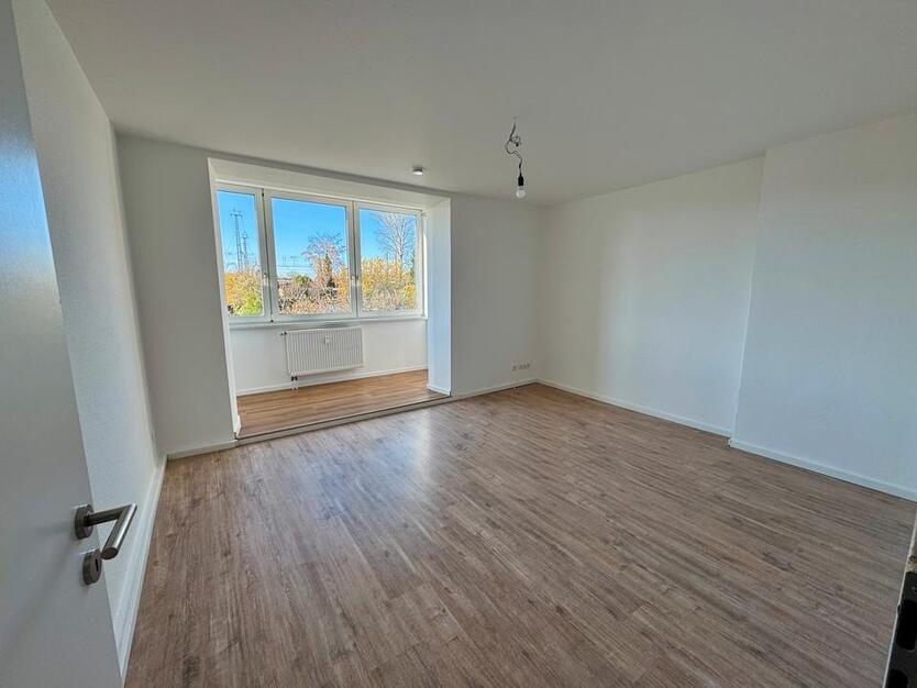 Helle 2ZKB Wohnung WG-geeignet renoviert 58 qm zimmer