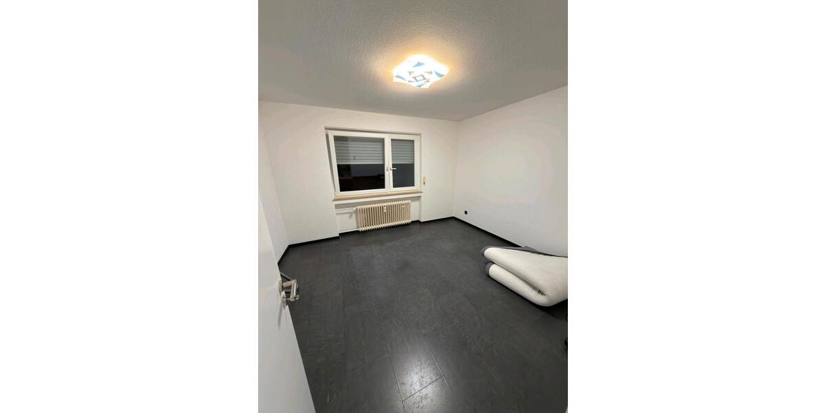 Etagenwohnung Leverkusen Bergisch Neukirchen - 4 Zimmer, 84 m&sup2;, 280.000&euro; | Angebot:24646498