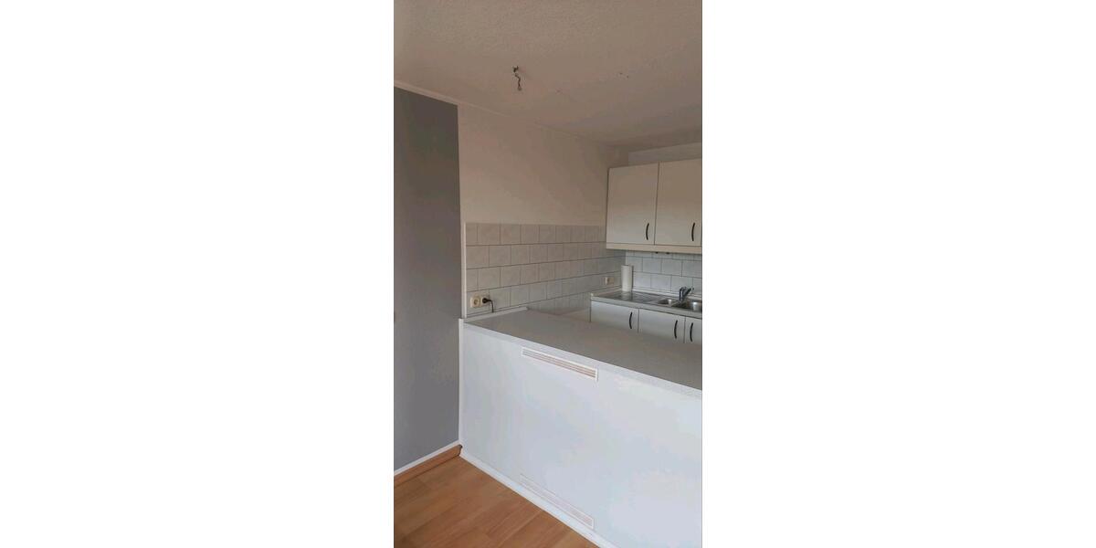 Dachgeschoßwohnung Solingen Höhscheid - 1 Zimmer, 36 m&sup2;, 400&euro; | Angebot:27543473