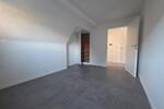 Dachgeschoßwohnung Leverkusen - 3 Zimmer, 75 m&sup2;, 1.200&euro; | Angebot:27546960
