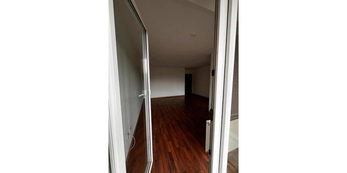 Etagenwohnung Neuss Reuschenberg - 2 Zimmer, 48 m&sup2;, 880&euro; | Angebot:24804548