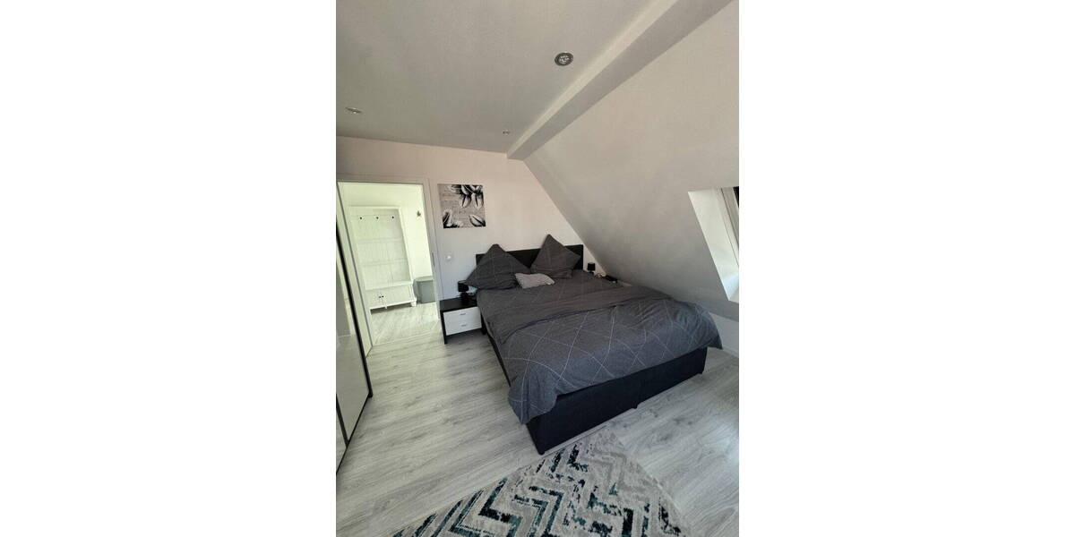 Etagenwohnung Düsseldorf Lohausen - 2 Zimmer, 80 m&sup2;, 1.400&euro; | Angebot:26511662