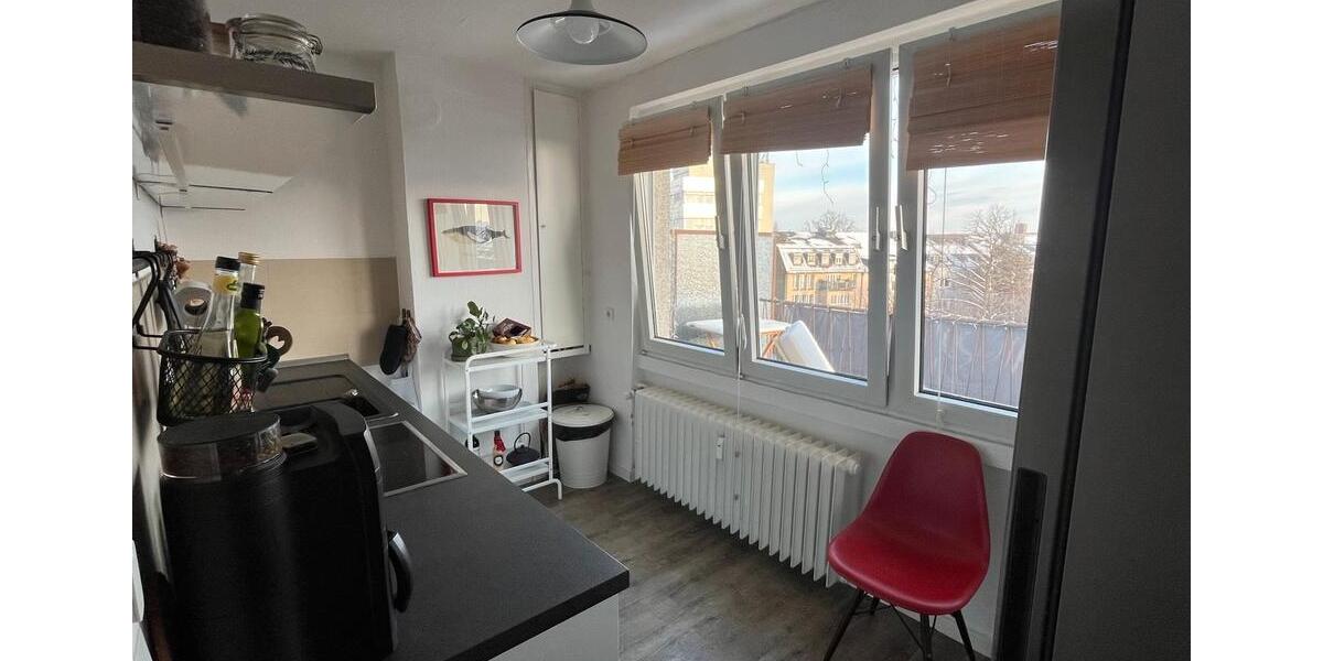 Dachgeschoßwohnung Düsseldorf Stadtbezirk 2 - 2.5 Zimmer, 90 m&sup2;, 1.500&euro; | Angebot:24421846