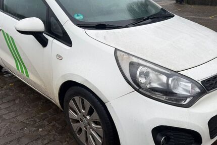 Kia Rio 206.000 km 1.700 &euro; wuppertal 42285