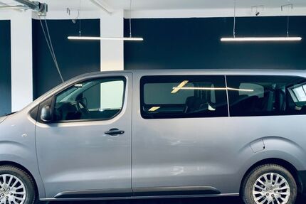 Opel Vivaro 49.700 km 20.999 &euro; Hilden 40723