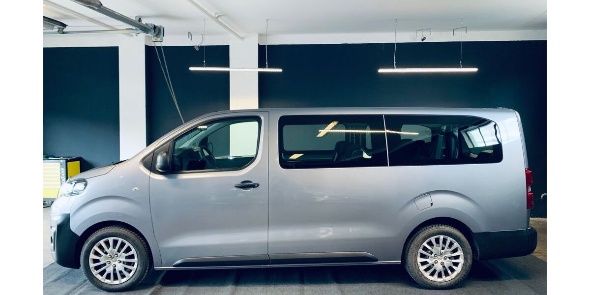 Opel Vivaro 49.700 km 20.999 &euro; Hilden 40723