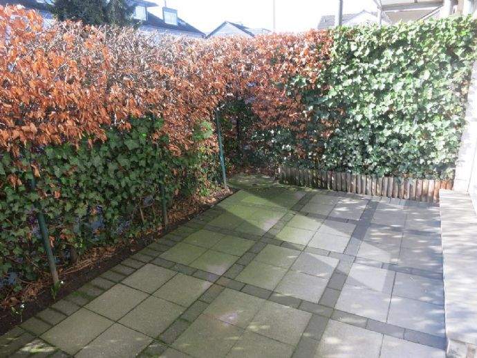 GROSSZÜGIGE Terrassenwohnung IN RUHIGER LAGE VON HILDEN