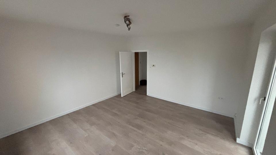 Erdgeschoßwohnung Remscheid Reinshagen - 1 Zimmer, 38 m&sup2;, 310&euro; | Angebot:27602834