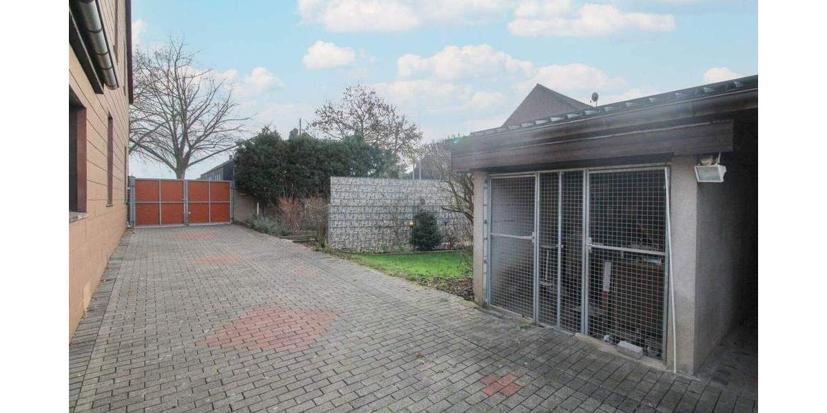 Einfamilienhaus Dormagen Delrath - 8 Zimmer, 421.000&euro; | Angebot:24846106