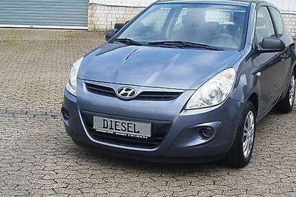 Hyundai i20 145.000 km 3.699 € Düsseldorf 40470