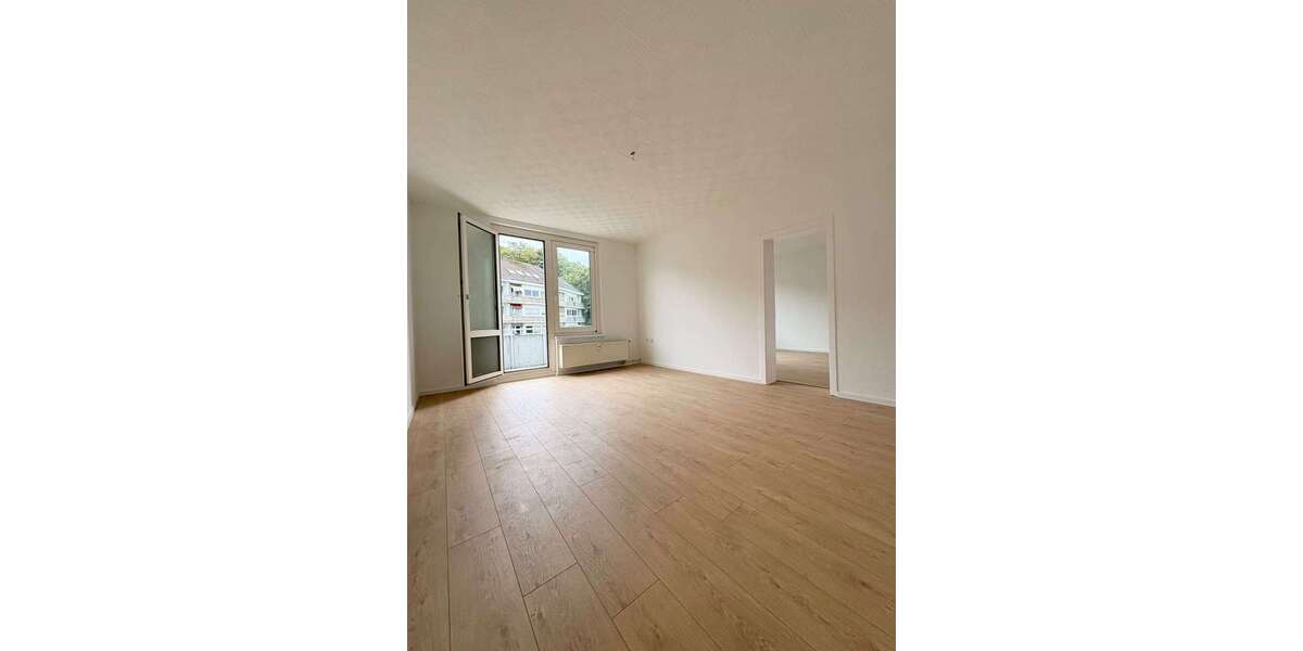Etagenwohnung Wuppertal Südstadt - 5 Zimmer, 100 m&sup2;, 900&euro; | Angebot:27249678
