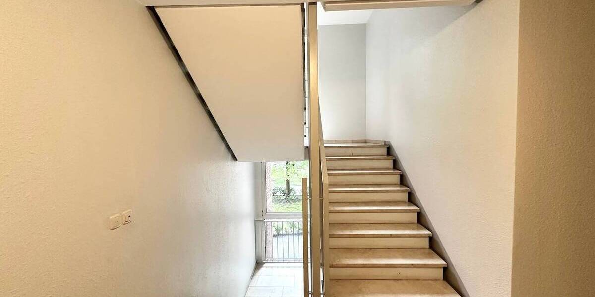 Etagenwohnung Köln Niehl - 2 Zimmer, 57 m&sup2;, 239.000&euro; | Angebot:26672408
