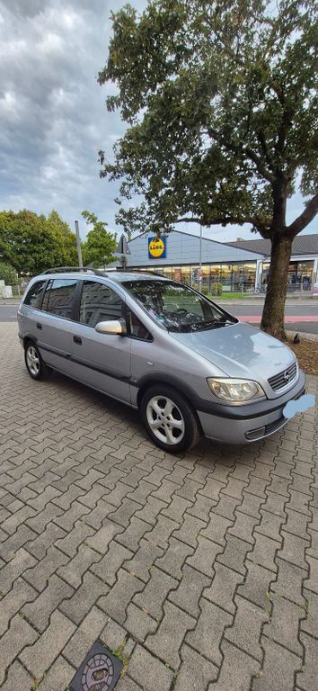 Opel Zafira Tourer 238.500 km 1.190 € Düsseldorf 40321