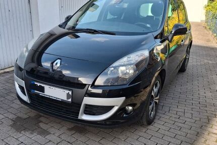 Renault Scenic 251.000 km 2.490 € Essen 45357