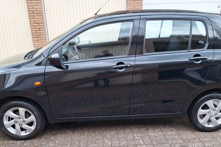 Suzuki Celerio 18.452 km 8.200 &euro; Düsseldorf 40593