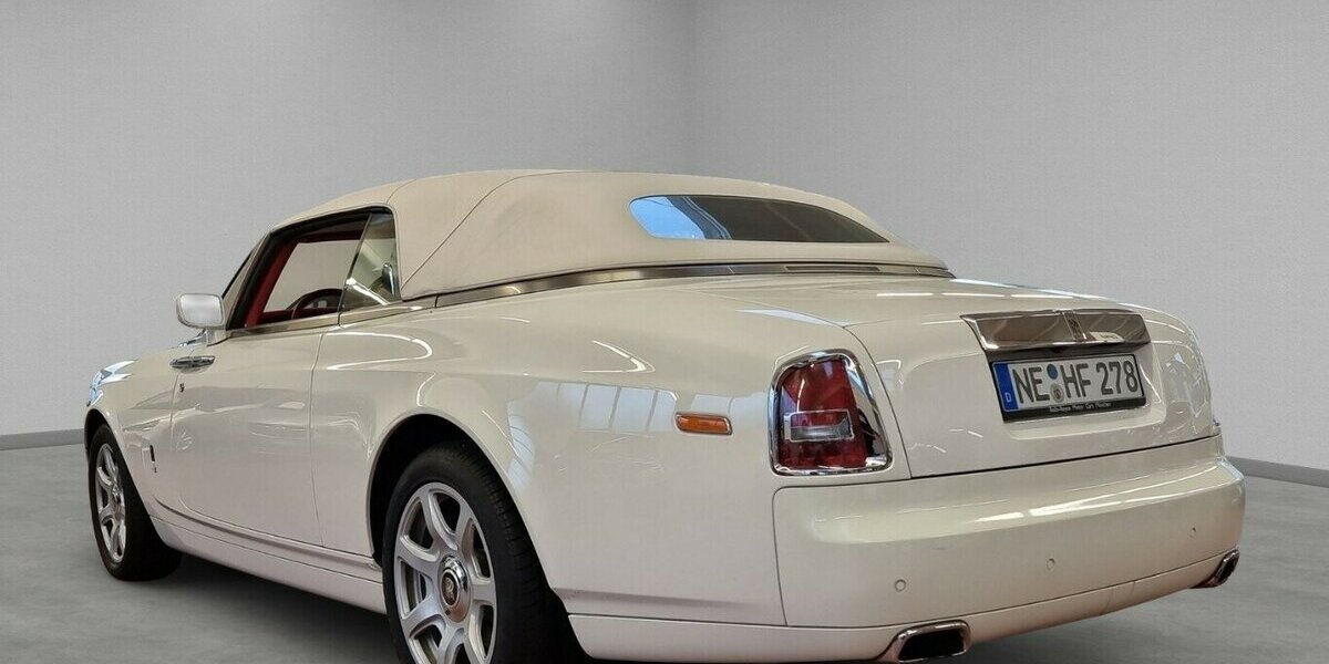 Rolls Royce Phantom Drophead Bespoke Spezial 21.800 km 195.000 € HAAN 42781