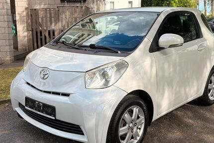 Toyota IQ 85.000 km 3.999 &euro; Köln 51107
