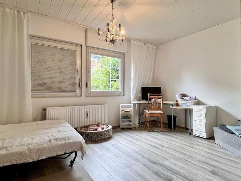 Freundliches 5,5-Zimmer-Haus mit Terrasse, Kamin, Pool und Sauna
